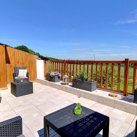 Les Bouyeres Bed & Breakfast Saint-Malon-sur-Mel Exterior photo
