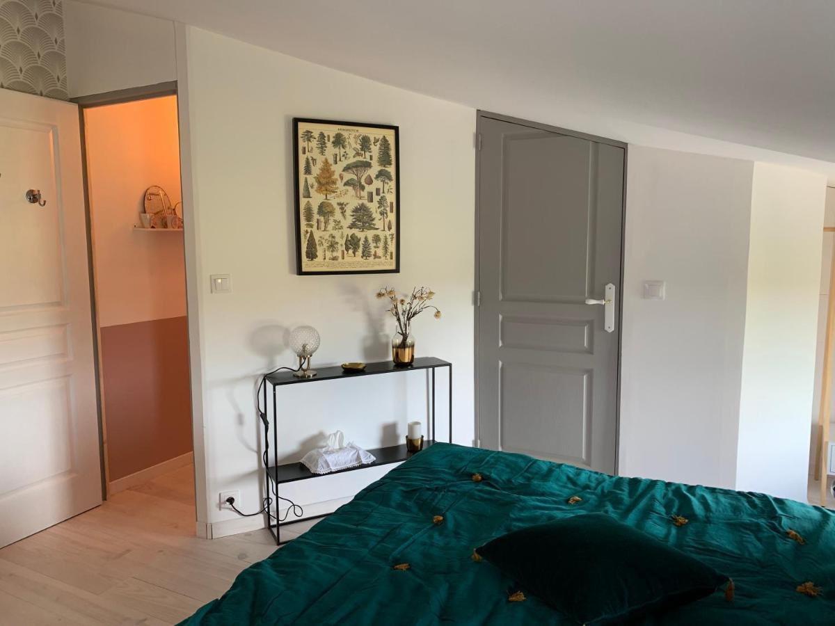 Les Bouyeres Bed & Breakfast Saint-Malon-sur-Mel Exterior photo
