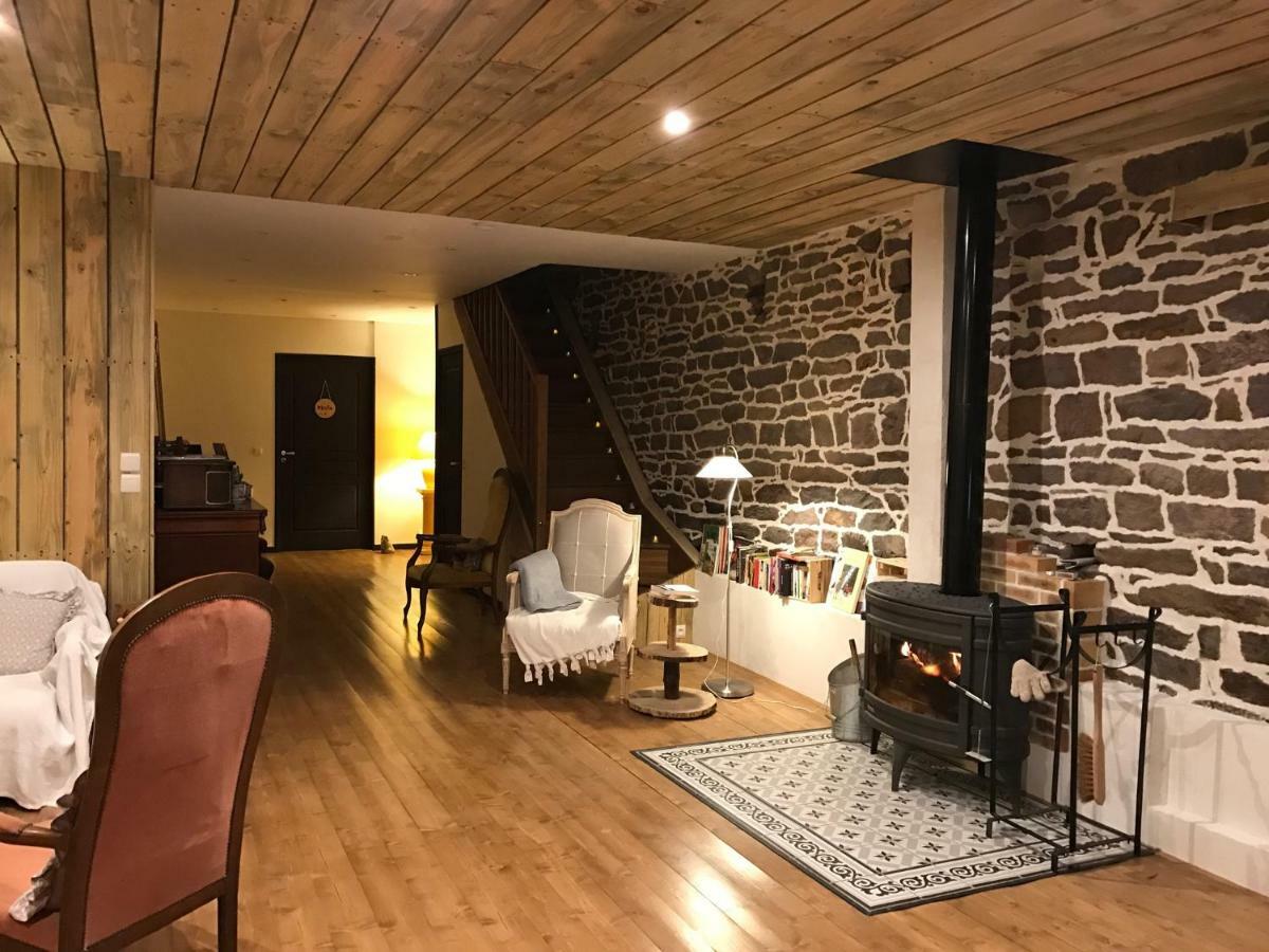 Les Bouyeres Bed & Breakfast Saint-Malon-sur-Mel Exterior photo